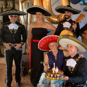 4.- Cuarteto de Mariachi