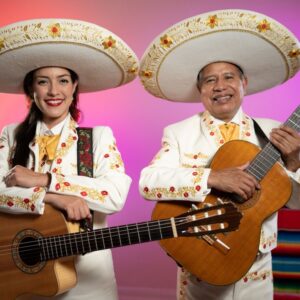 2.- Dúo de Mariachi
